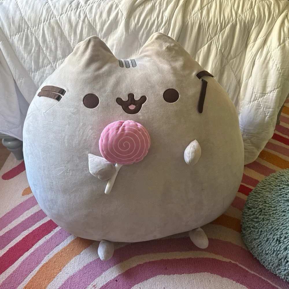 Jumbo lollipop pusheen